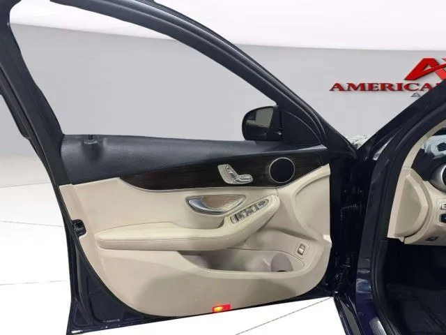 Mercedes-Benz C-Class photo 15