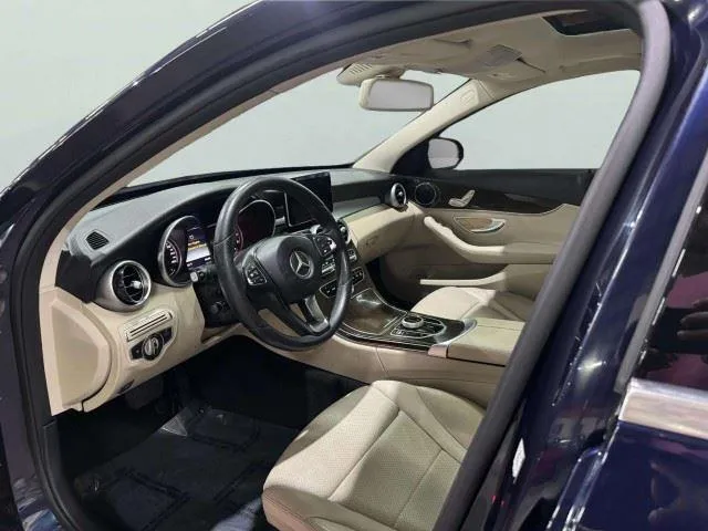 Mercedes-Benz C-Class photo 17