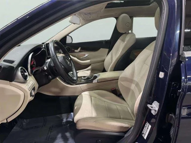 Mercedes-Benz C-Class photo 18