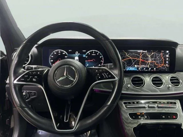Mercedes-Benz E-Class photo 22