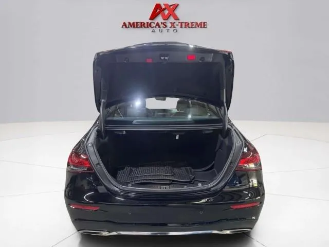 Mercedes-Benz E-Class photo 32
