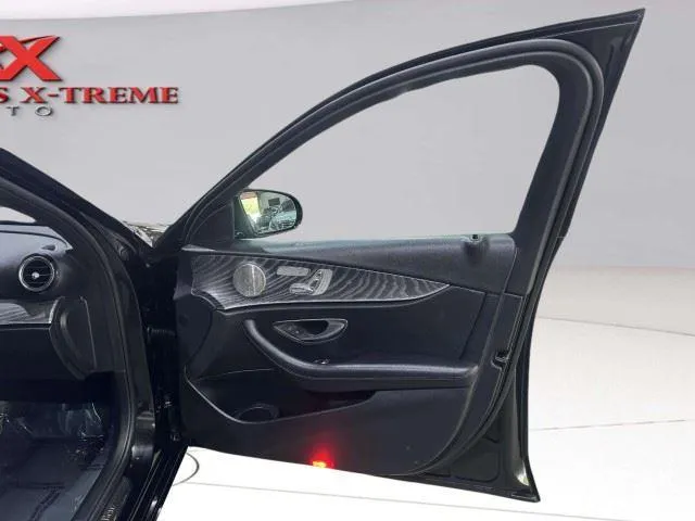 Mercedes-Benz E-Class photo 39