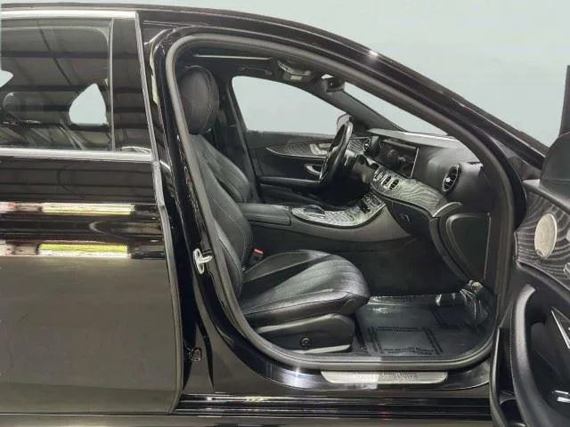 Mercedes-Benz E-Class photo 41