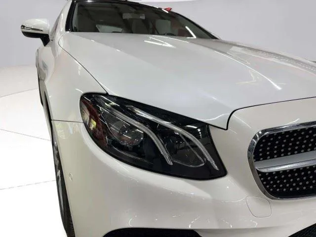 Mercedes-Benz E-Class photo 15