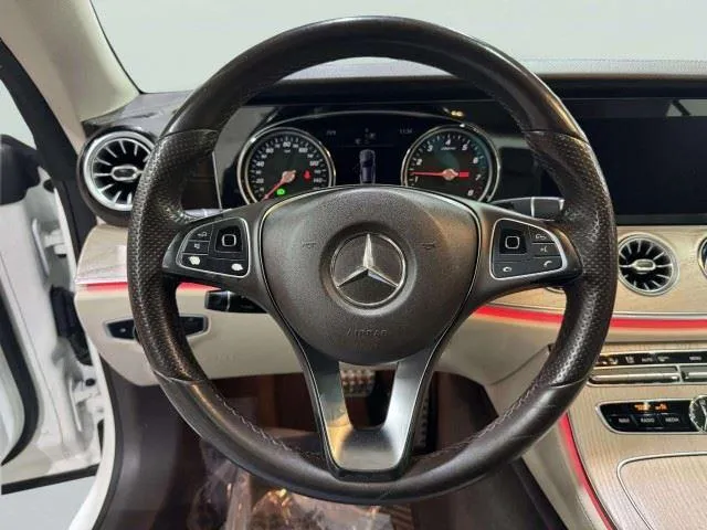 Mercedes-Benz E-Class photo 21