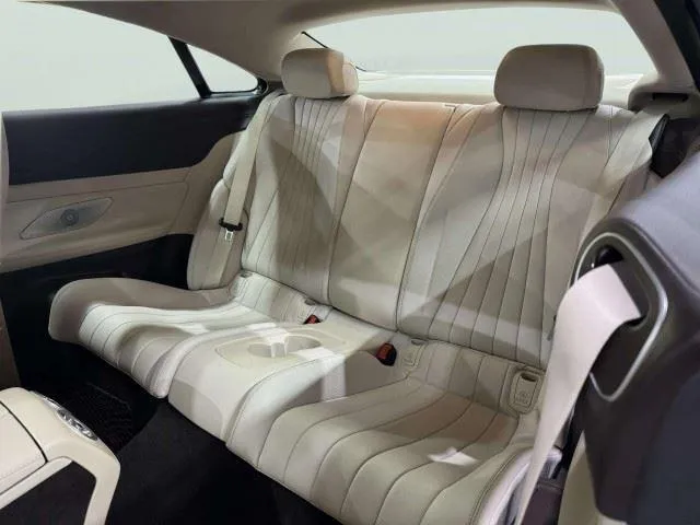 Mercedes-Benz E-Class photo 30