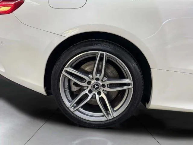 Mercedes-Benz E-Class photo 42
