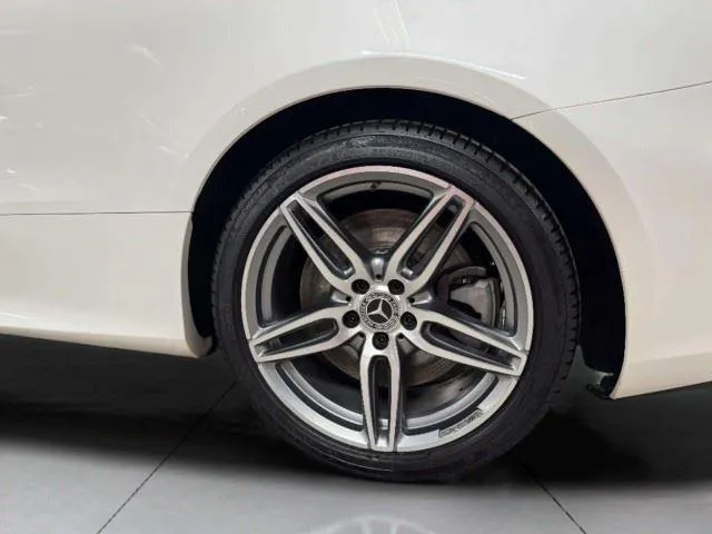 Mercedes-Benz E-Class photo 45