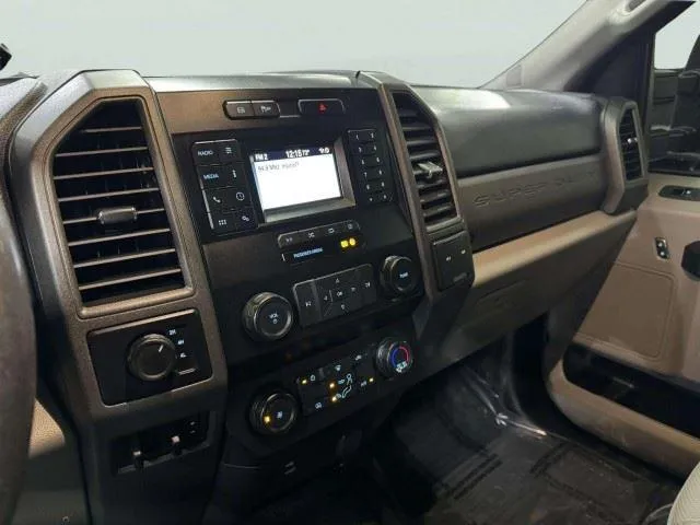 Ford F-350 photo 25