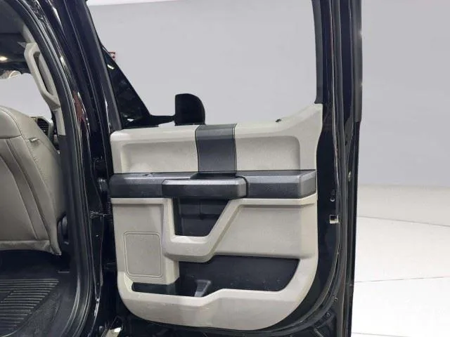 Ford F-350 photo 30