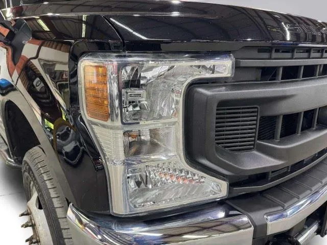 Ford F-350 photo 17