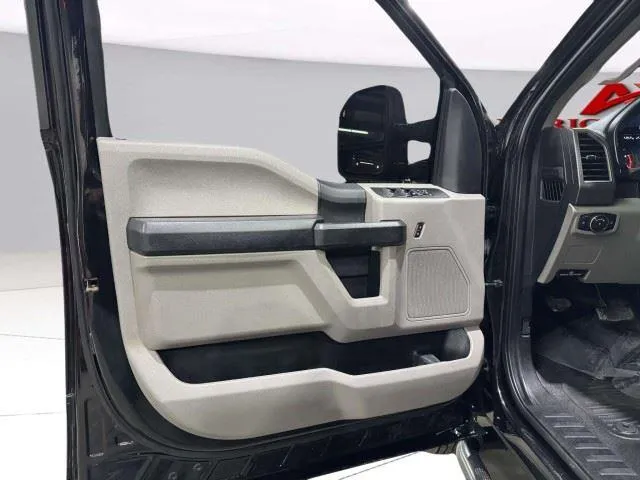 Ford F-350 photo 18