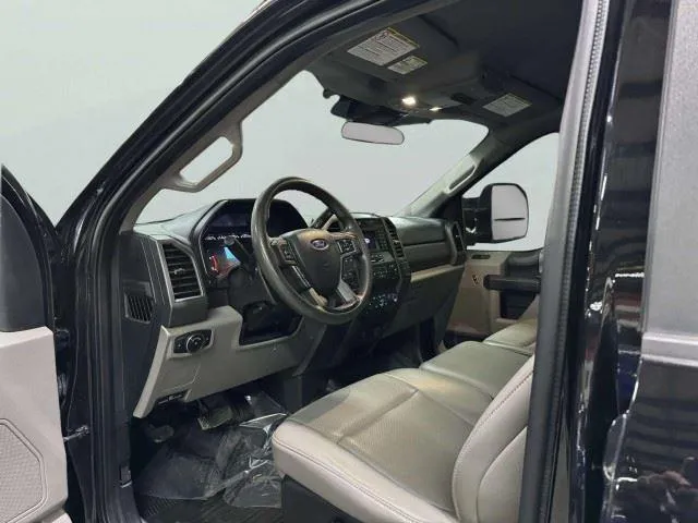Ford F-350 photo 19