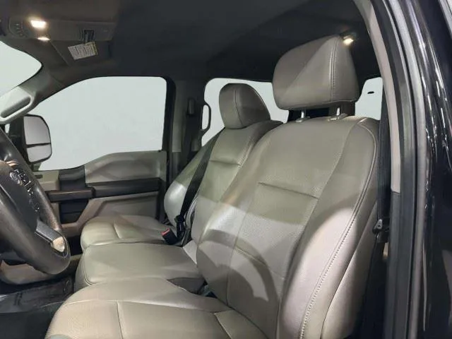 Ford F-350 photo 21