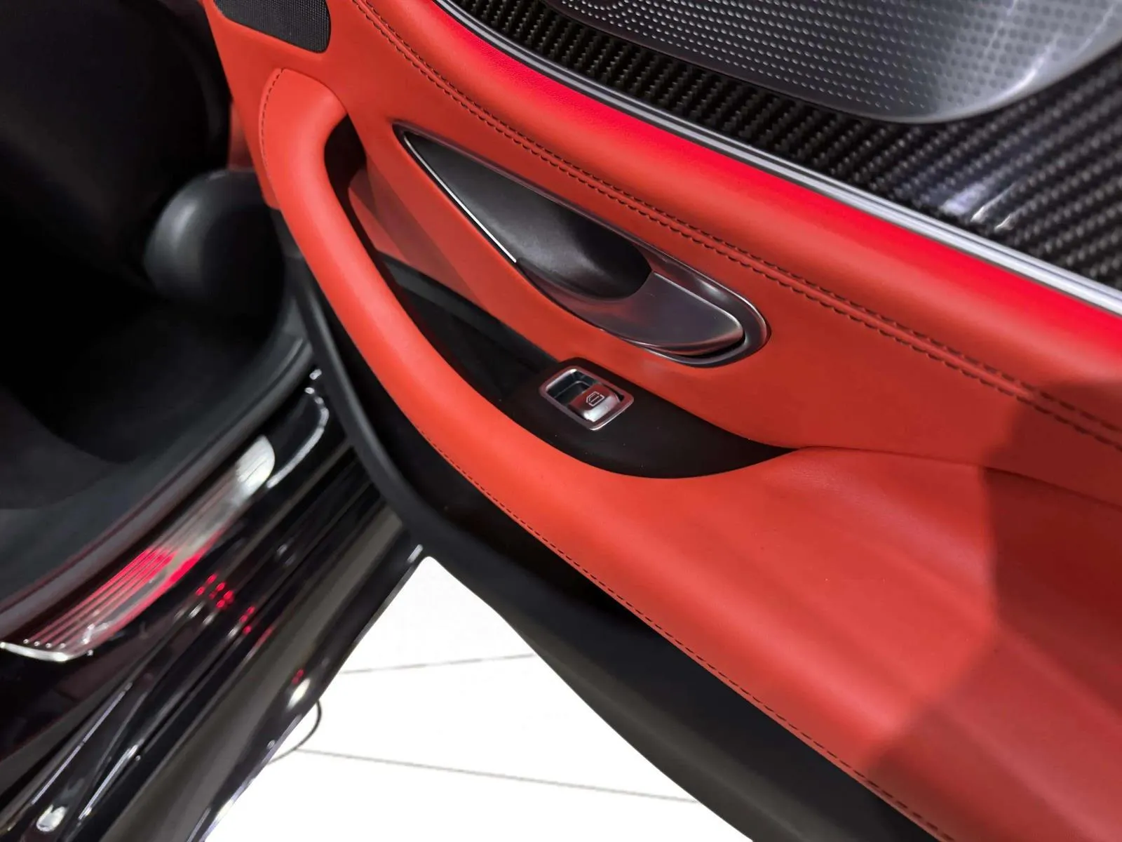 Mercedes-Benz AMG GT photo 40
