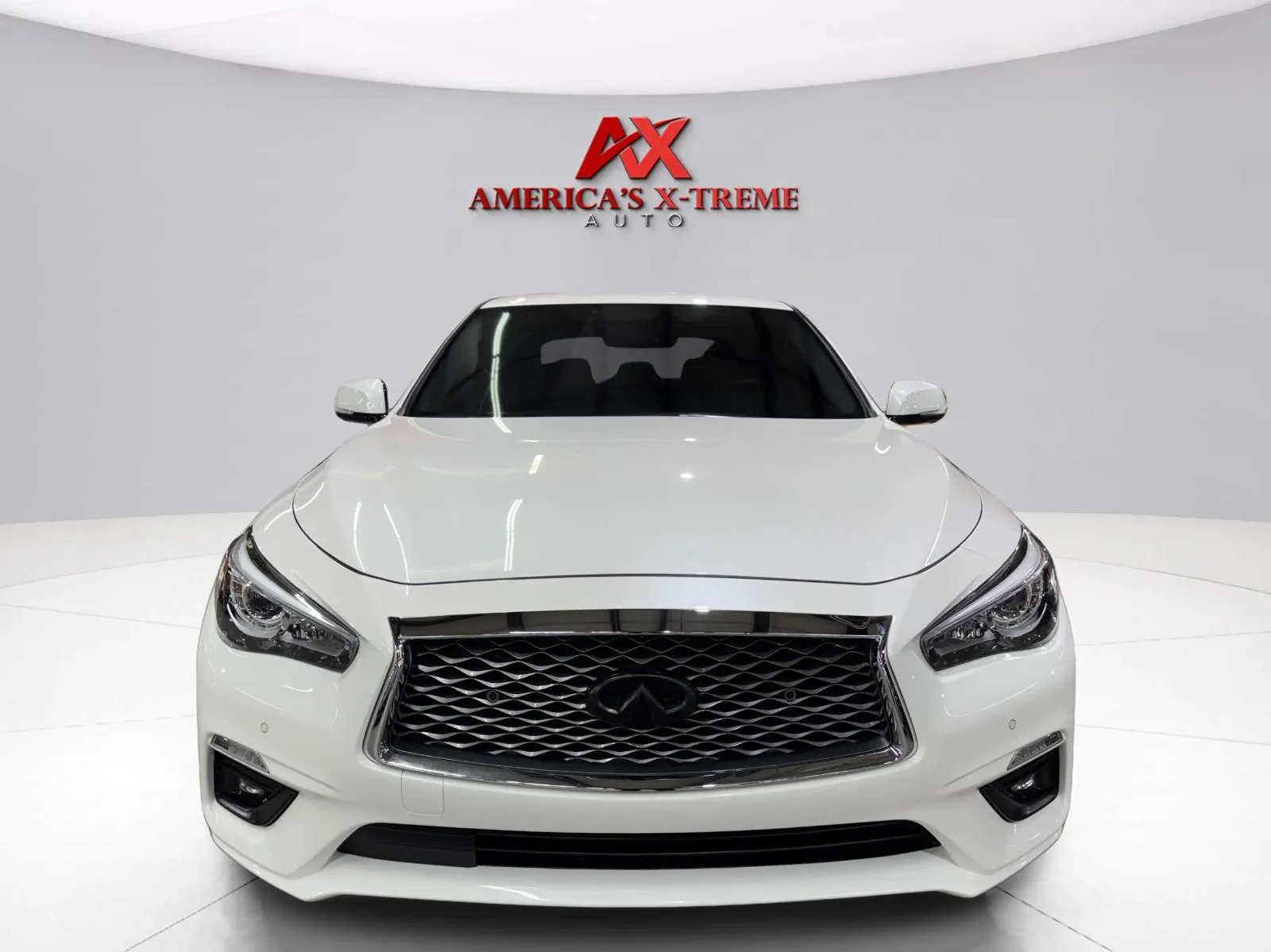 Infiniti Q50 photo 11