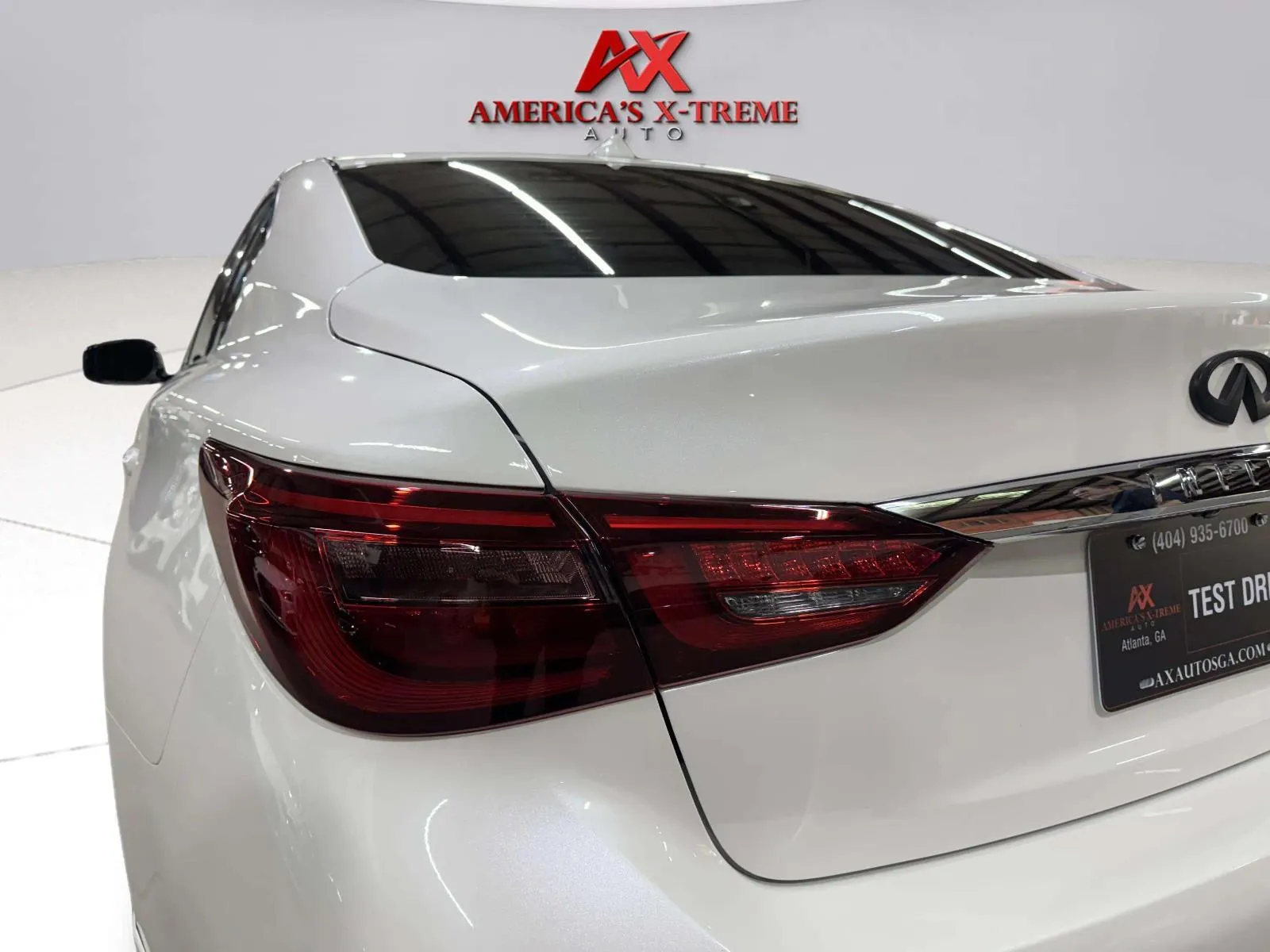 Infiniti Q50 photo 13