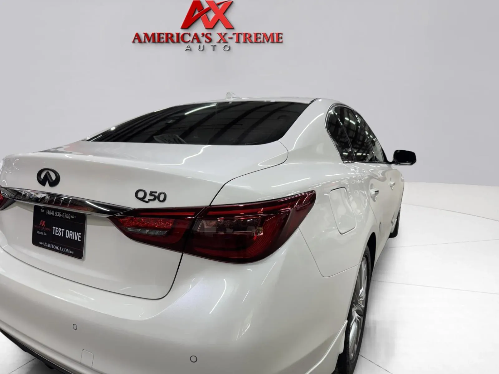 Infiniti Q50 photo 14