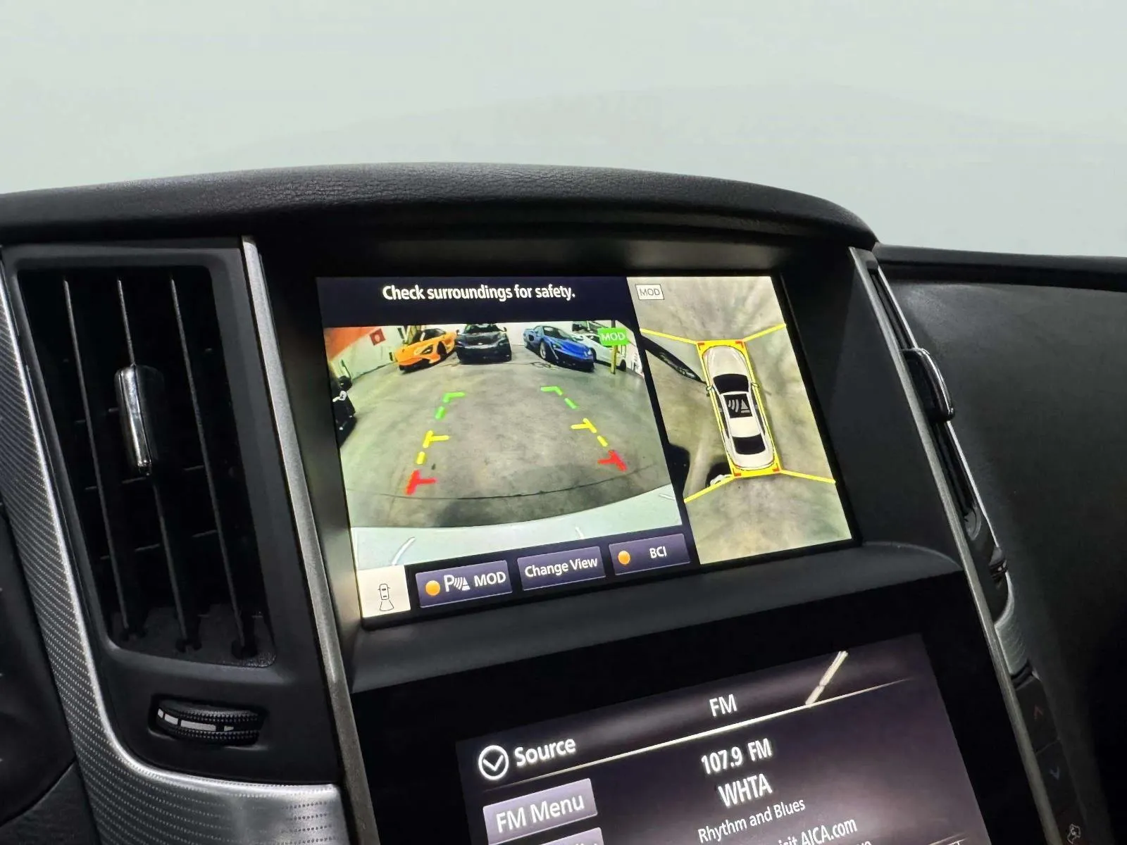 Infiniti Q50 photo 27