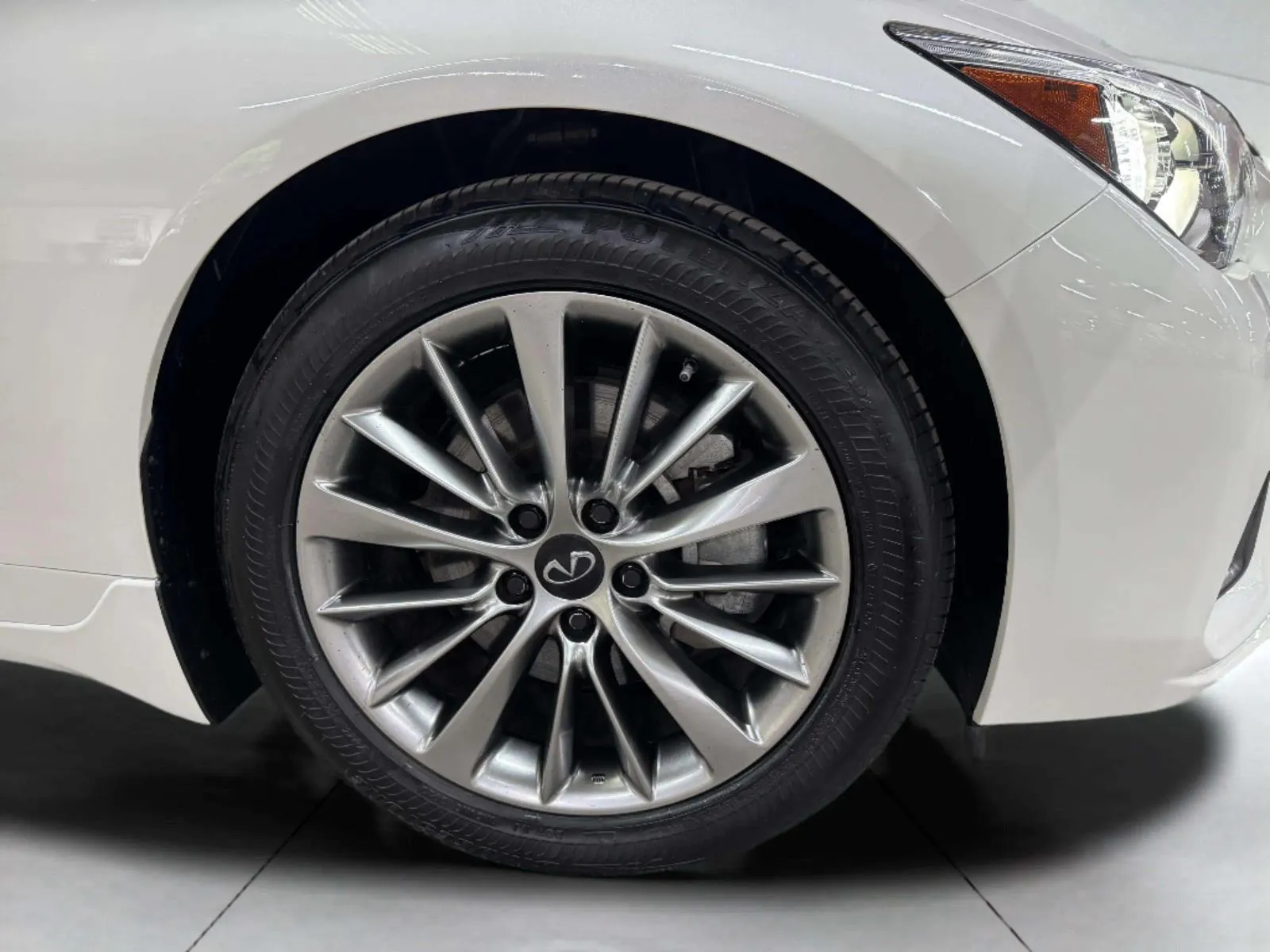 Infiniti Q50 photo 46