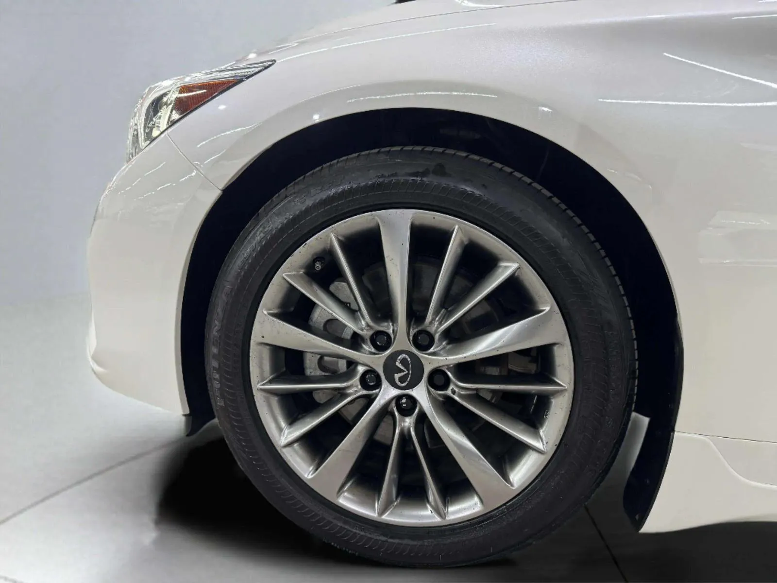 Infiniti Q50 photo 47