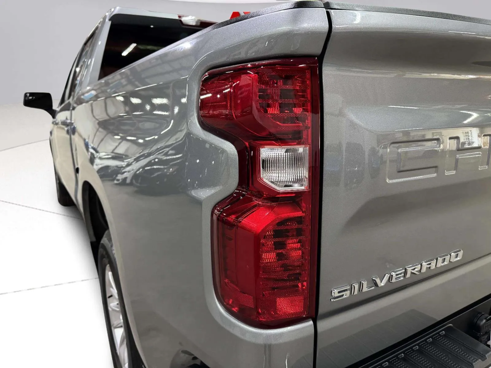 Chevrolet Silverado photo 12