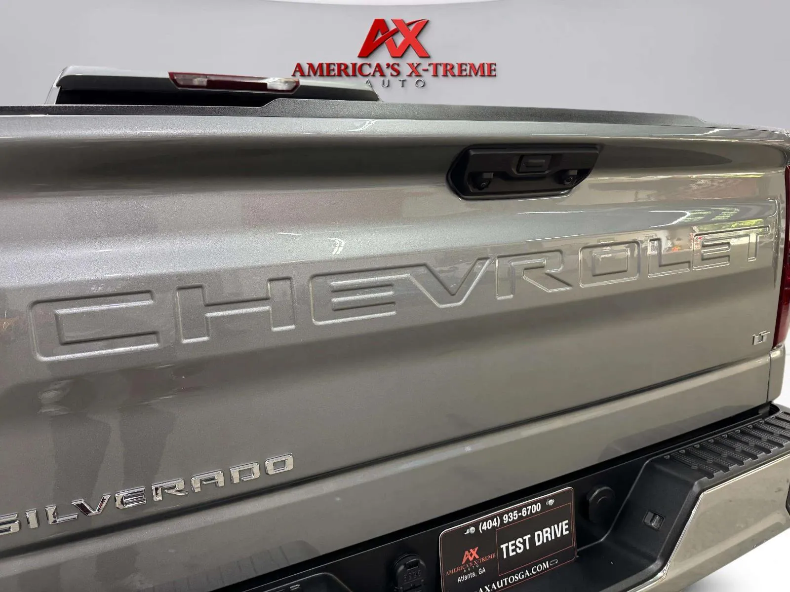 Chevrolet Silverado photo 19