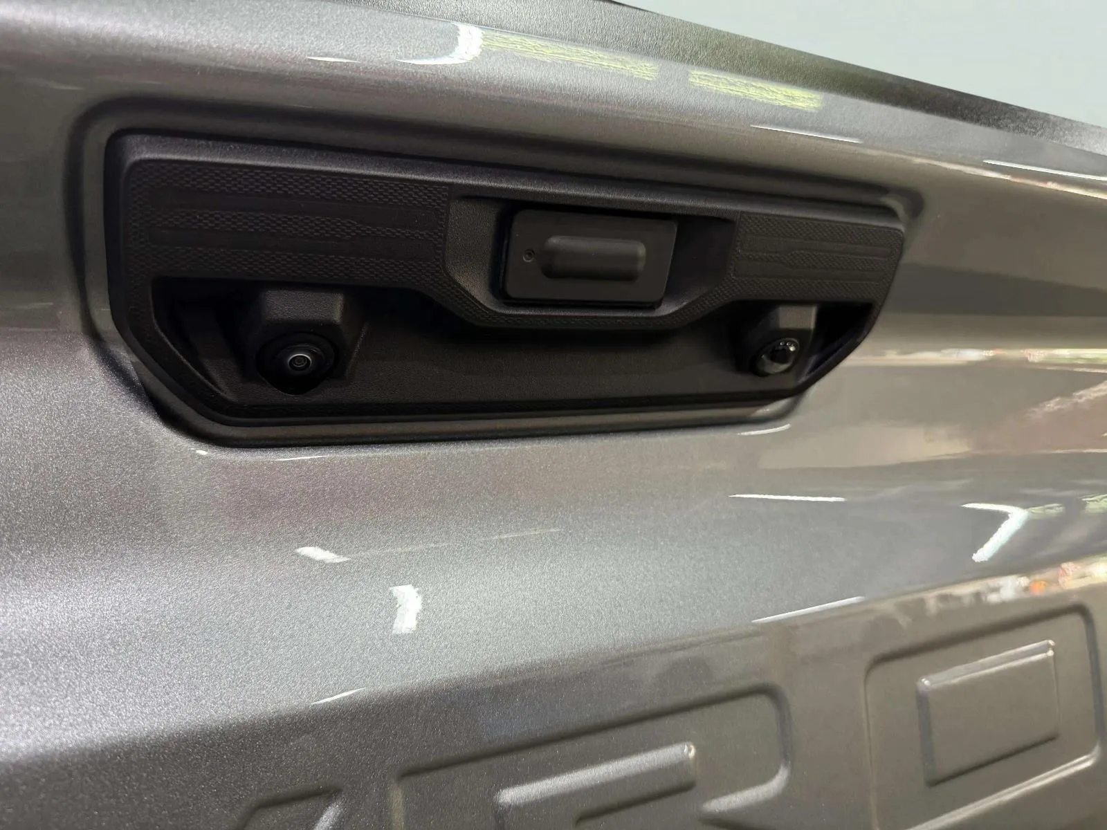 Chevrolet Silverado photo 20