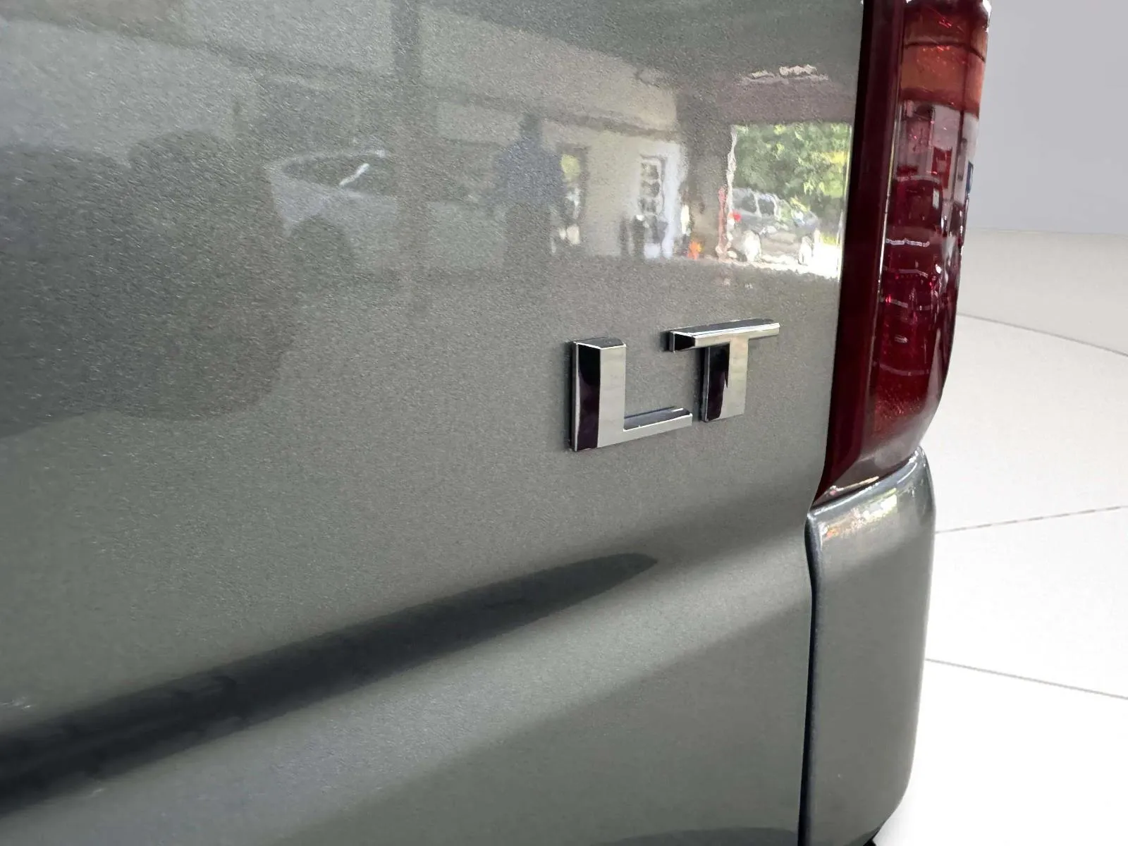 Chevrolet Silverado photo 22