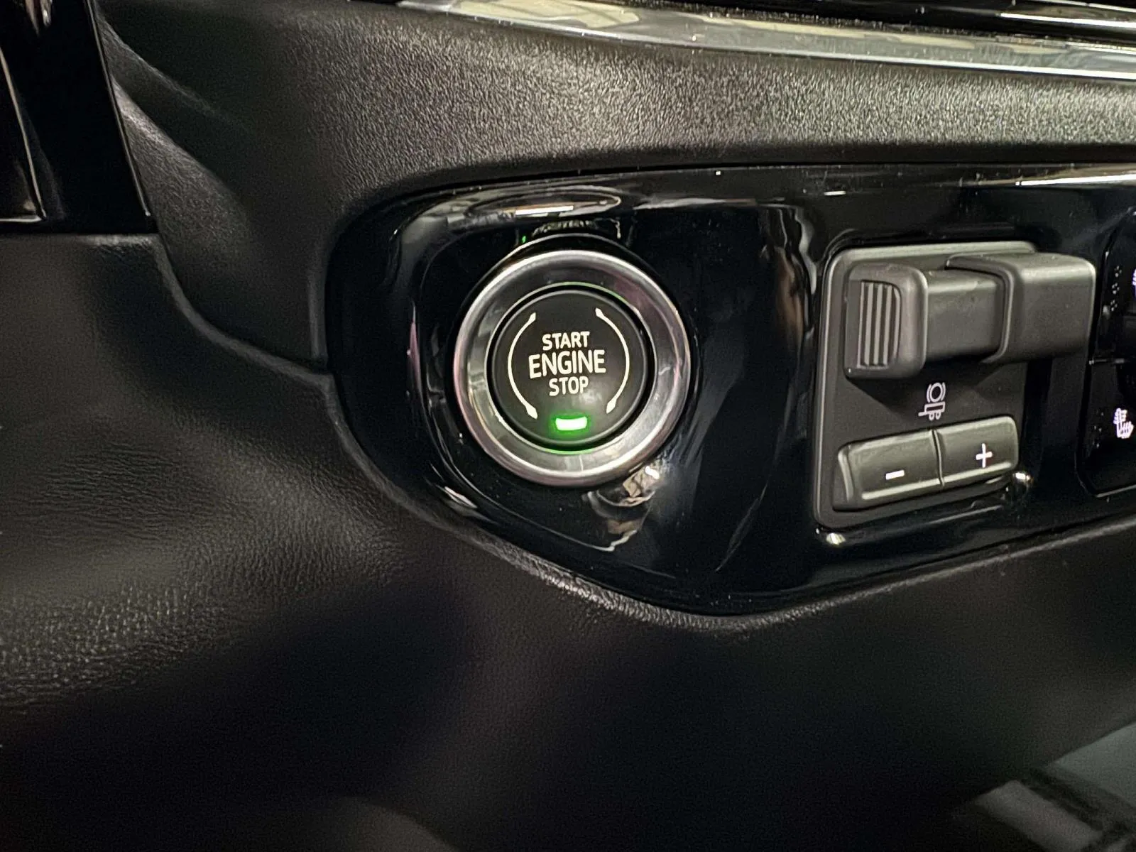 Chevrolet Silverado photo 34