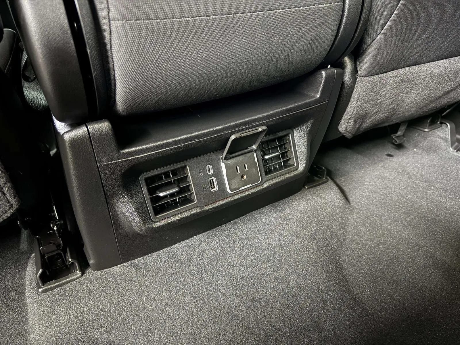 Chevrolet Silverado photo 48