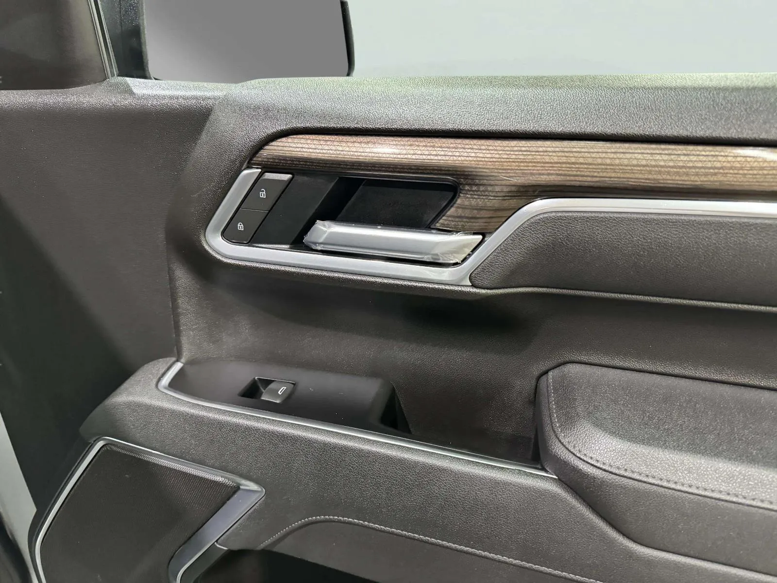 Chevrolet Silverado photo 53