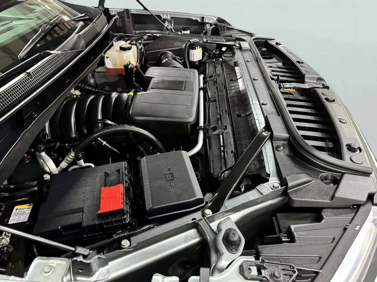 Chevrolet Silverado photo 57