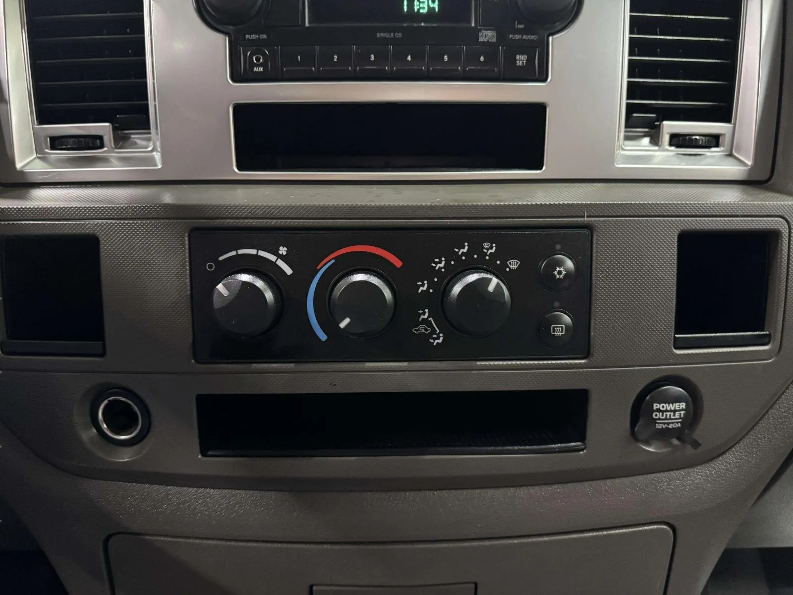 Dodge Ram photo 28