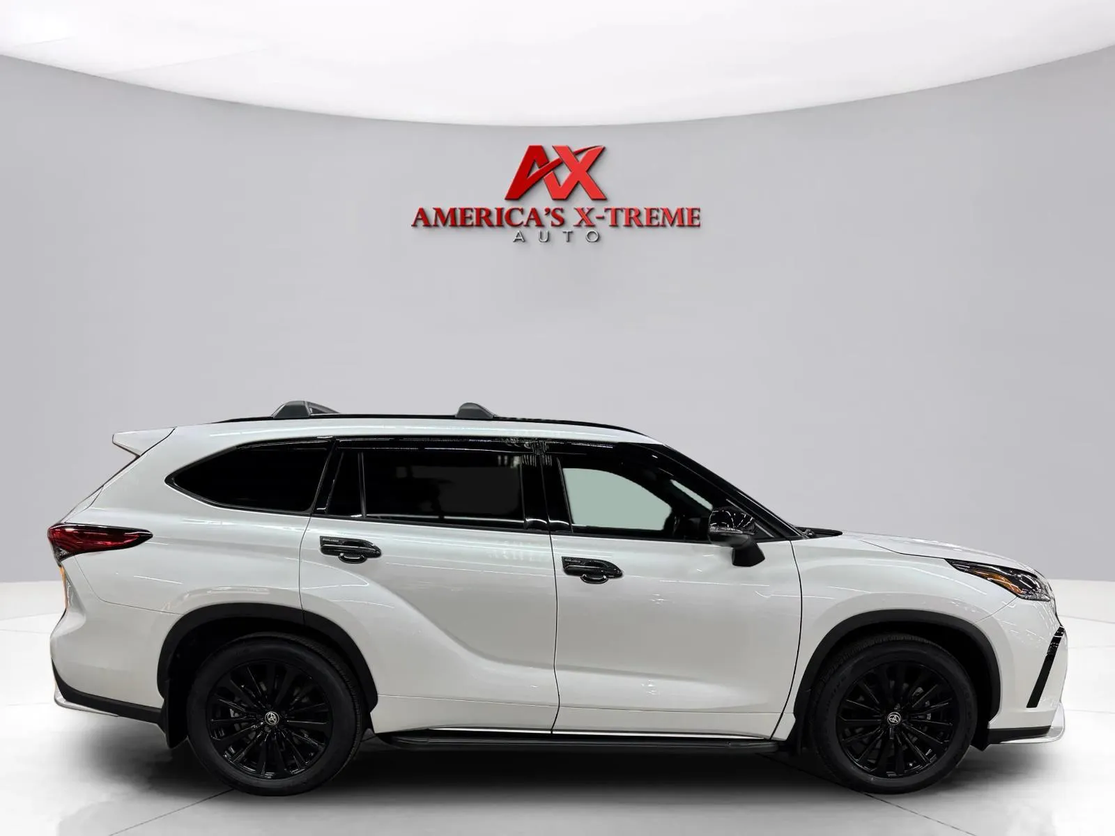 Toyota Highlander photo 8