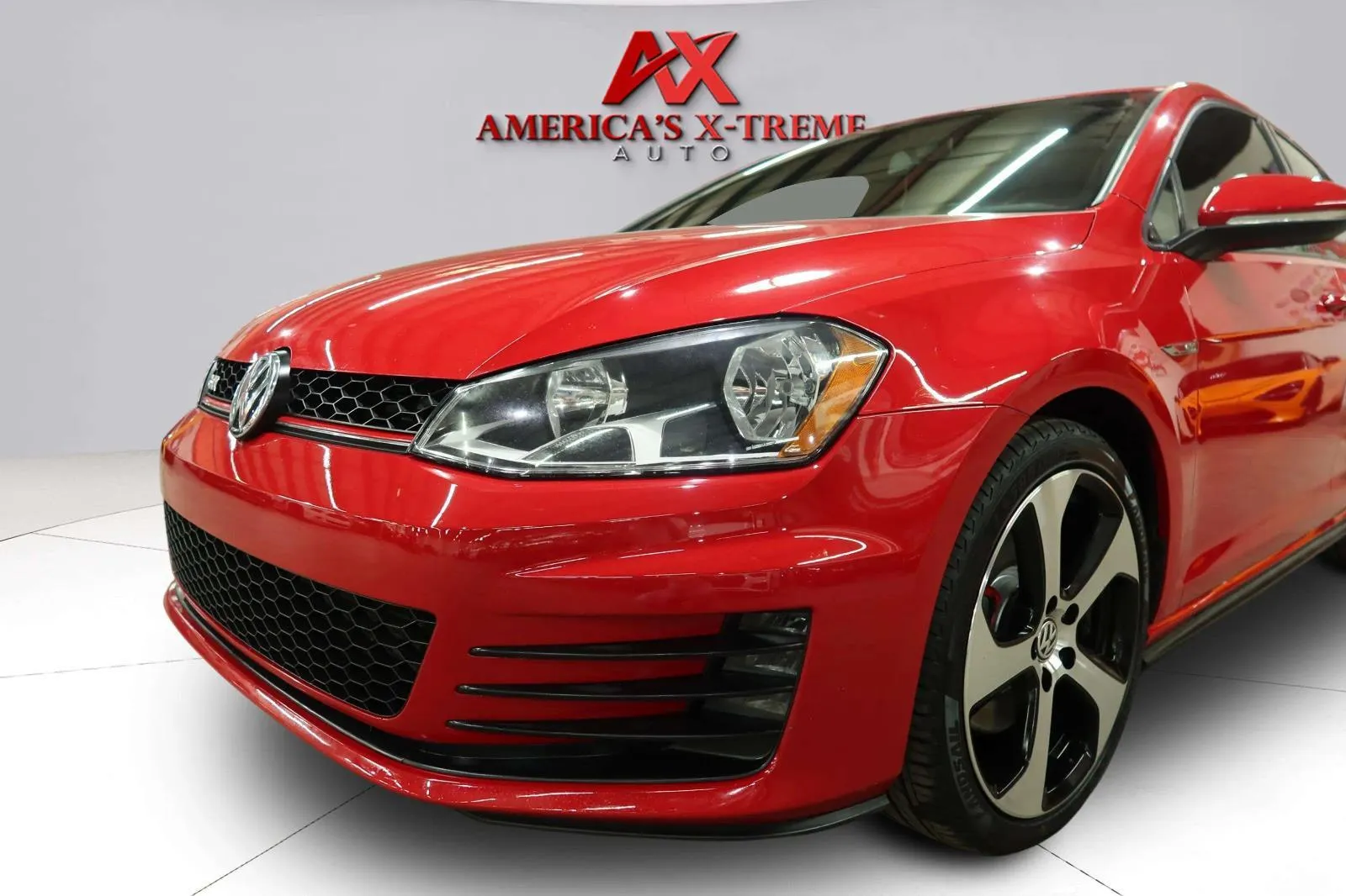 Volkswagen Golf GTI photo 10