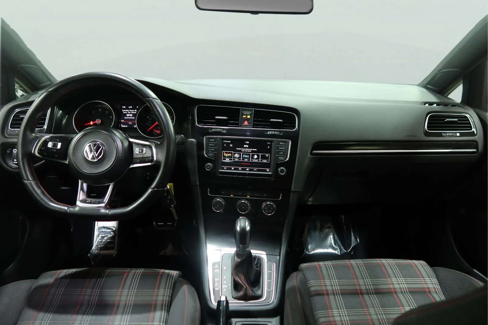 Volkswagen Golf GTI photo 33