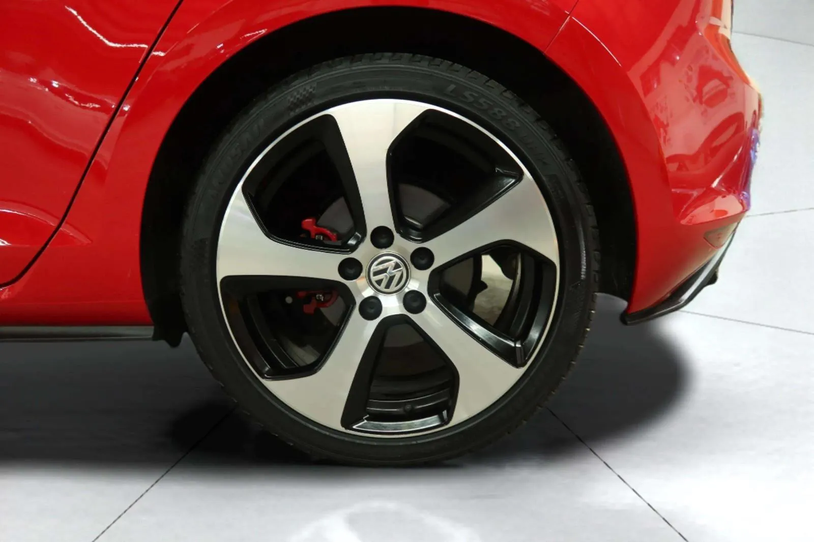 Volkswagen Golf GTI photo 43