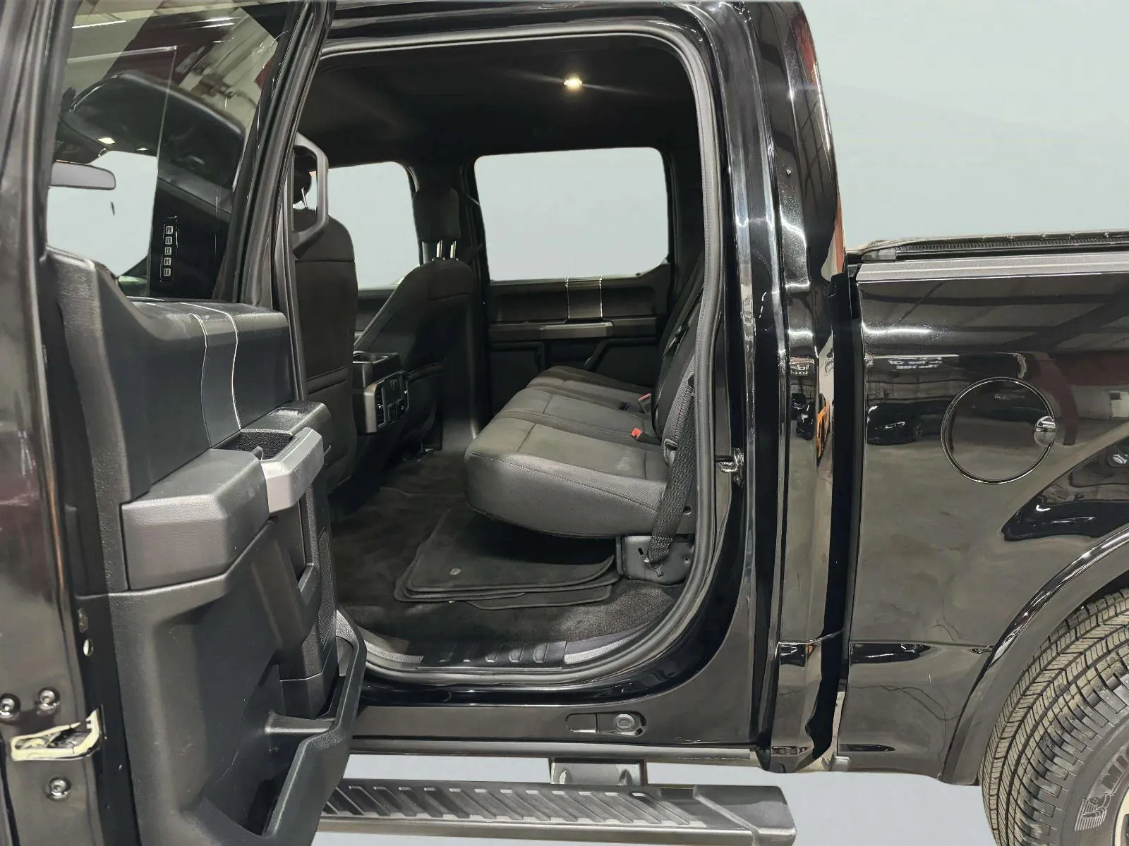 Ford F-150 photo 22