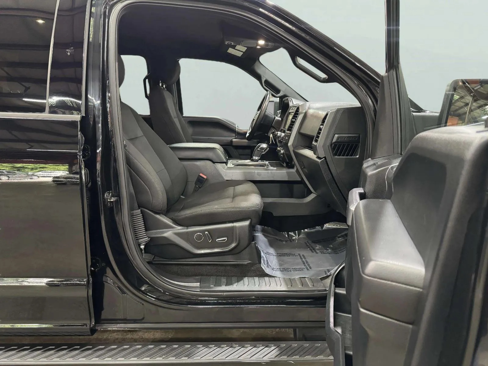 Ford F-150 photo 26