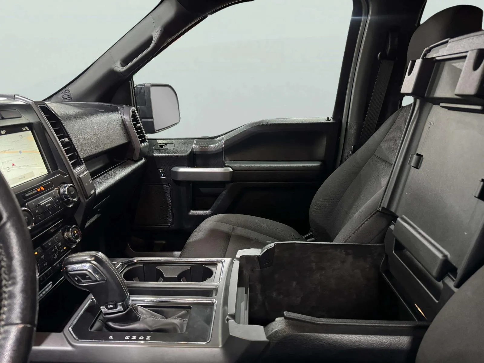 Ford F-150 photo 36