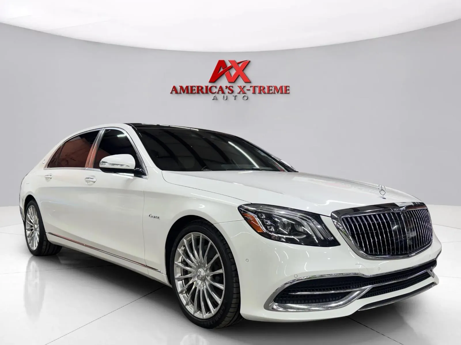 Mercedes-Benz S-Class photo 9