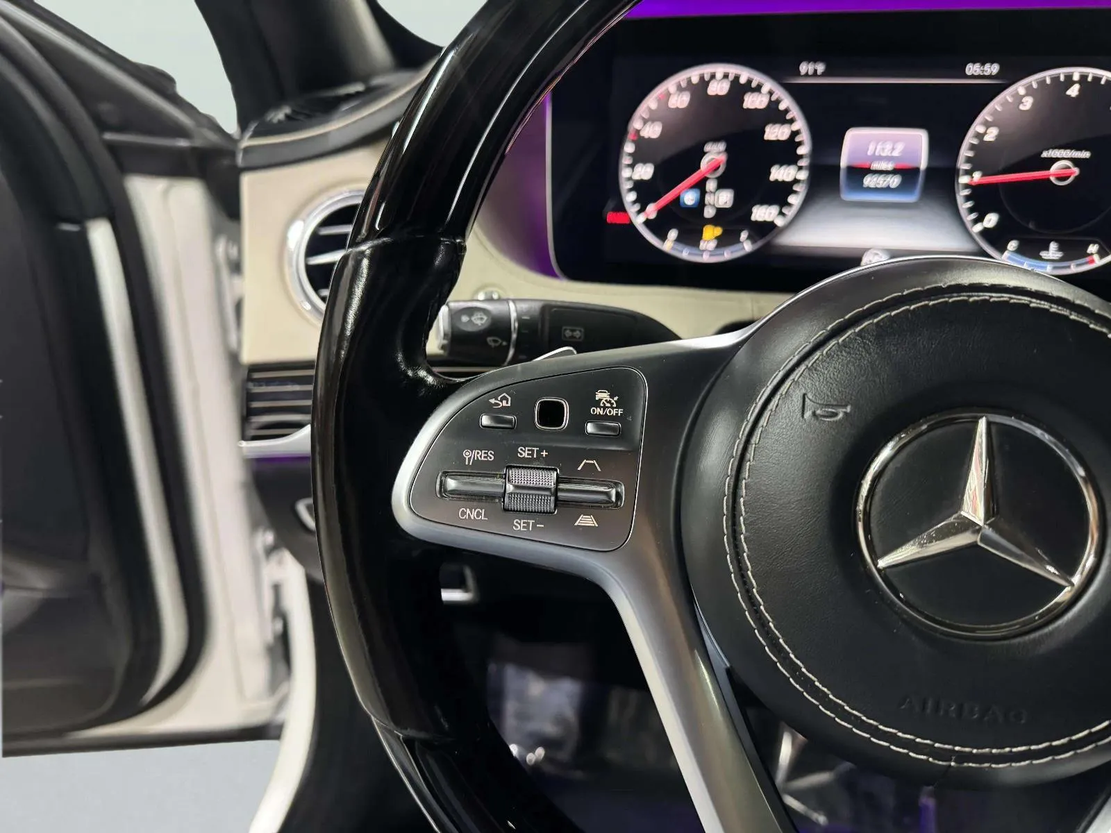 Mercedes-Benz S-Class photo 33