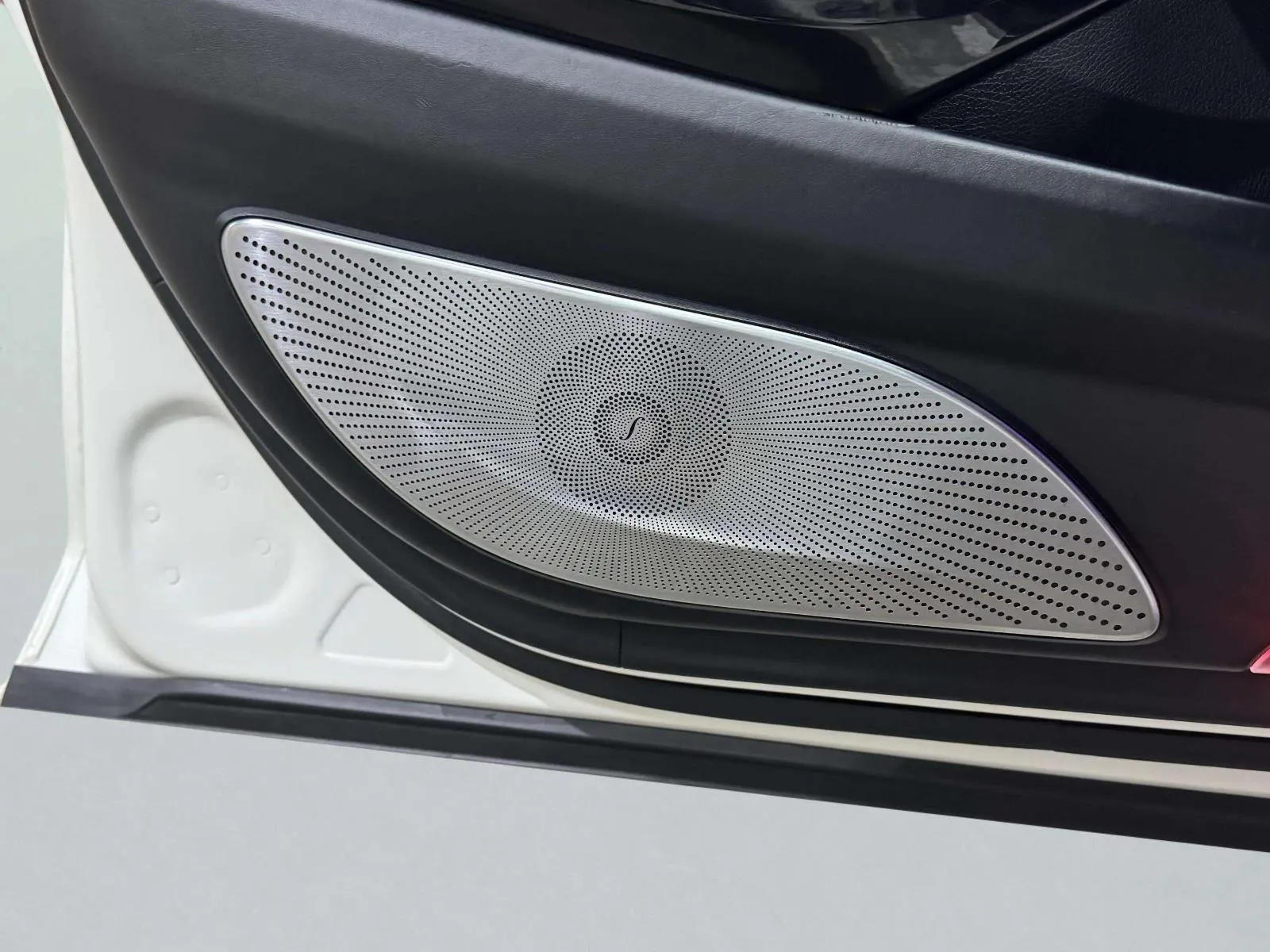 Mercedes-Benz S-Class photo 25