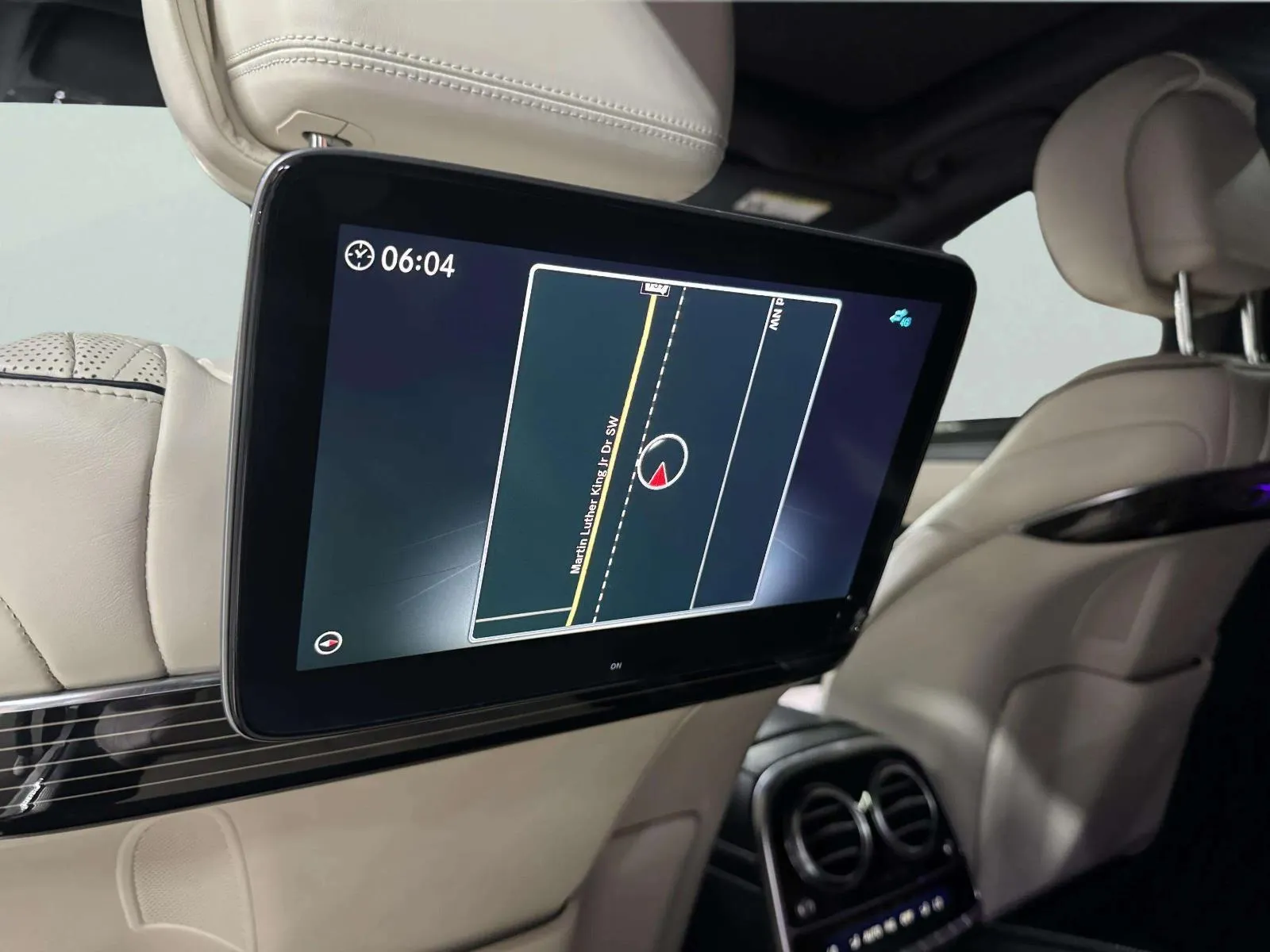Mercedes-Benz S-Class photo 54