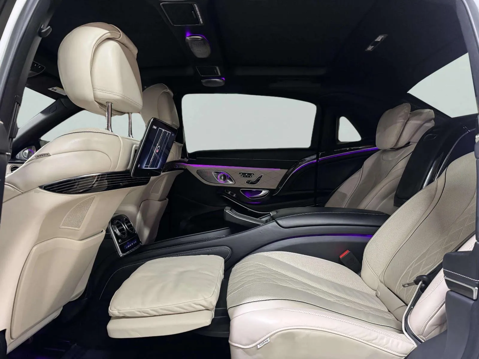 Mercedes-Benz S-Class photo 51