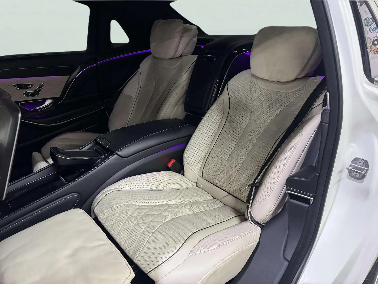 Mercedes-Benz S-Class photo 52