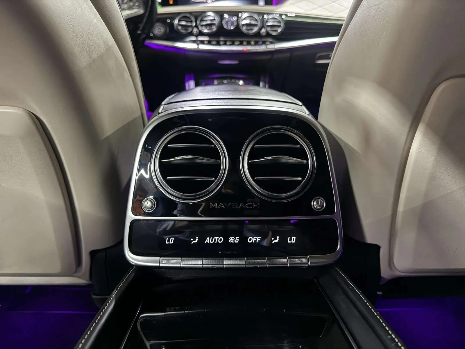 Mercedes-Benz S-Class photo 58