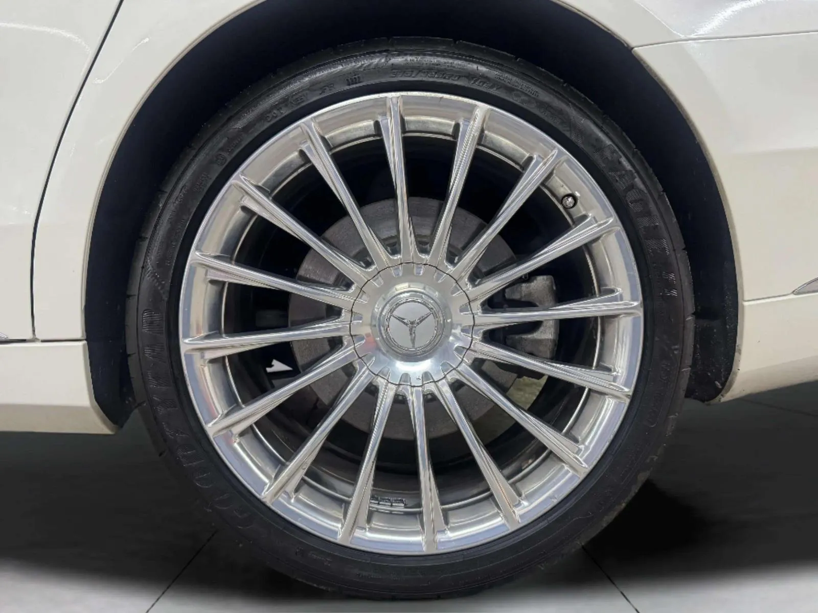 Mercedes-Benz S-Class photo 86