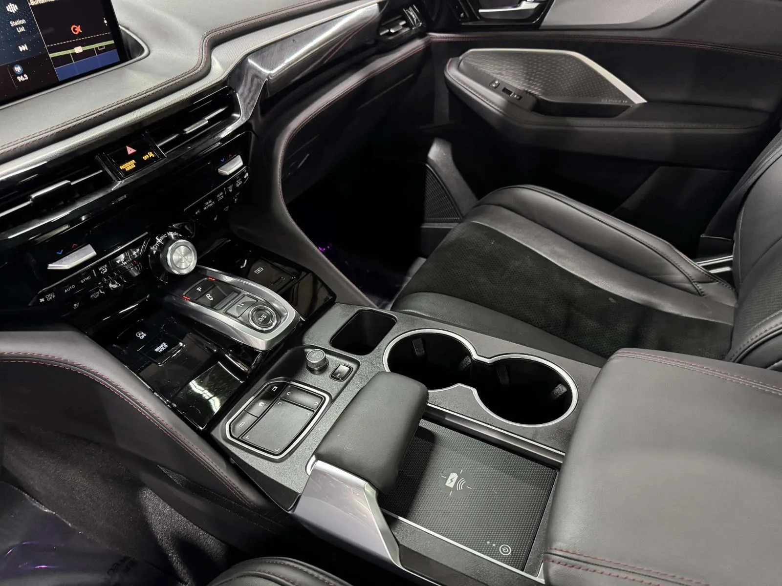 Acura MDX photo 17